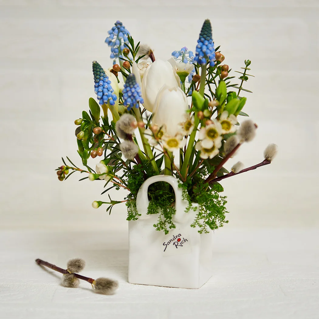 Aranjament-floral-cu-gentuta-ceramica-Aniela-Events|||Aranjament-floral-cu-gentuta-ceramica-Aniela-Events-3
